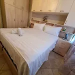 Apartman Rajmonda's House