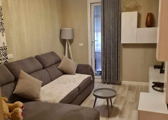 Rajmonda's House Appartement *