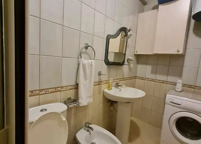 Rajmonda's House Golem (Tirana)