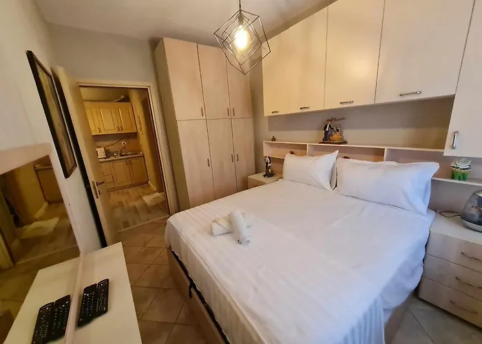 Rajmonda's House * Golem (Tirana)