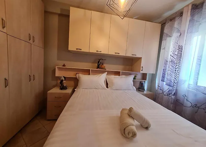 Rajmonda's House Appartement *